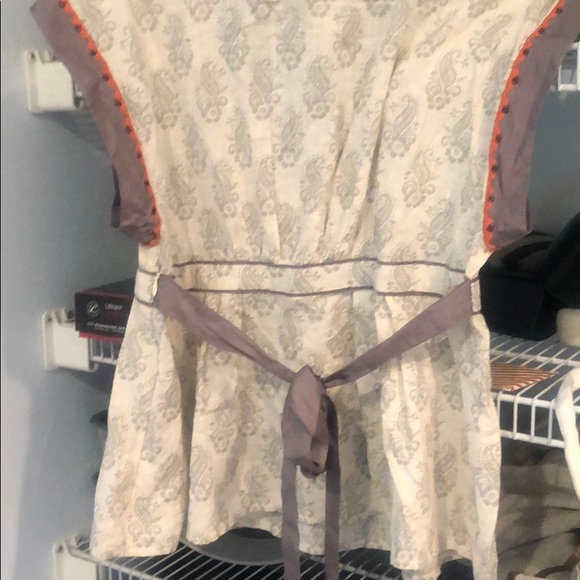 Adorable Anthropologie top! - Picture 5 of 5